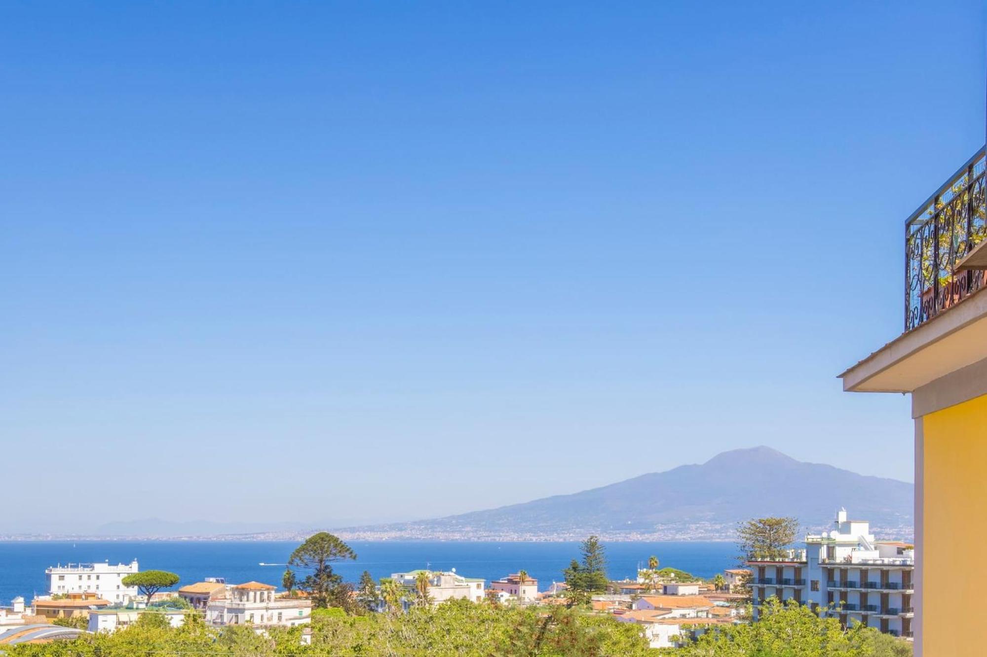Sorrentovibes - New & Stylish Two Bedroom Apartment With Balconies Bagian luar foto